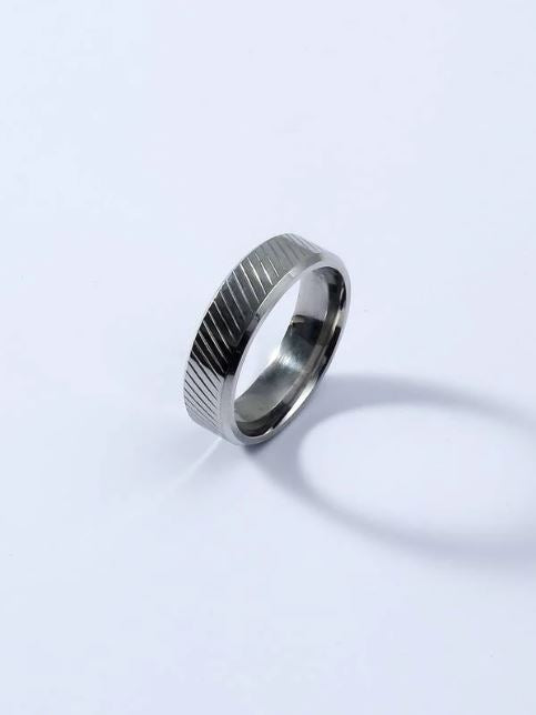 Men Striped Design Ring